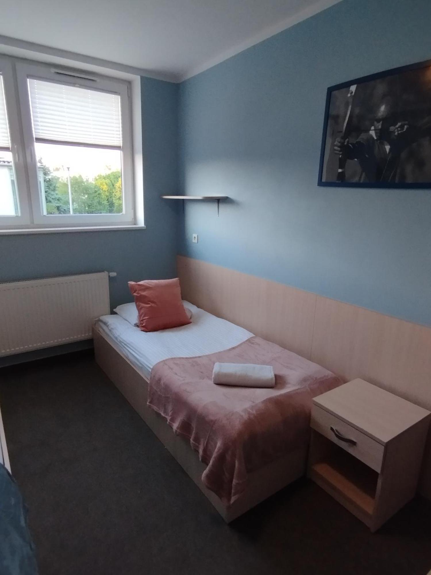 Hostel Rakietka Гданьск Экстерьер фото