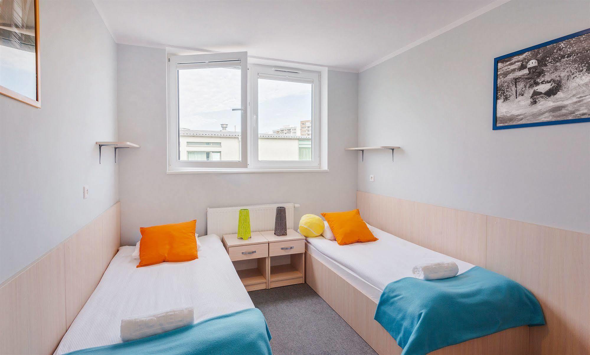 Hostel Rakietka Гданьск Экстерьер фото