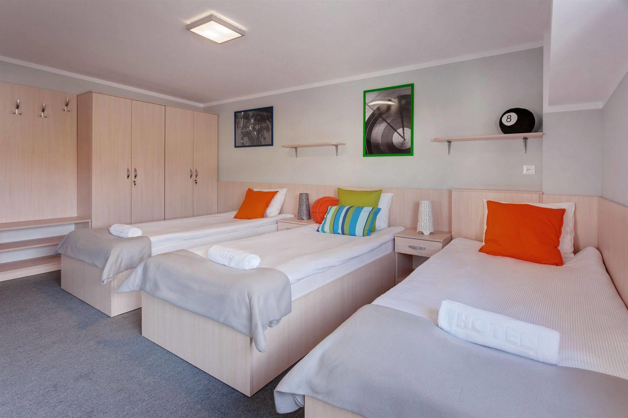Hostel Rakietka Гданьск Экстерьер фото
