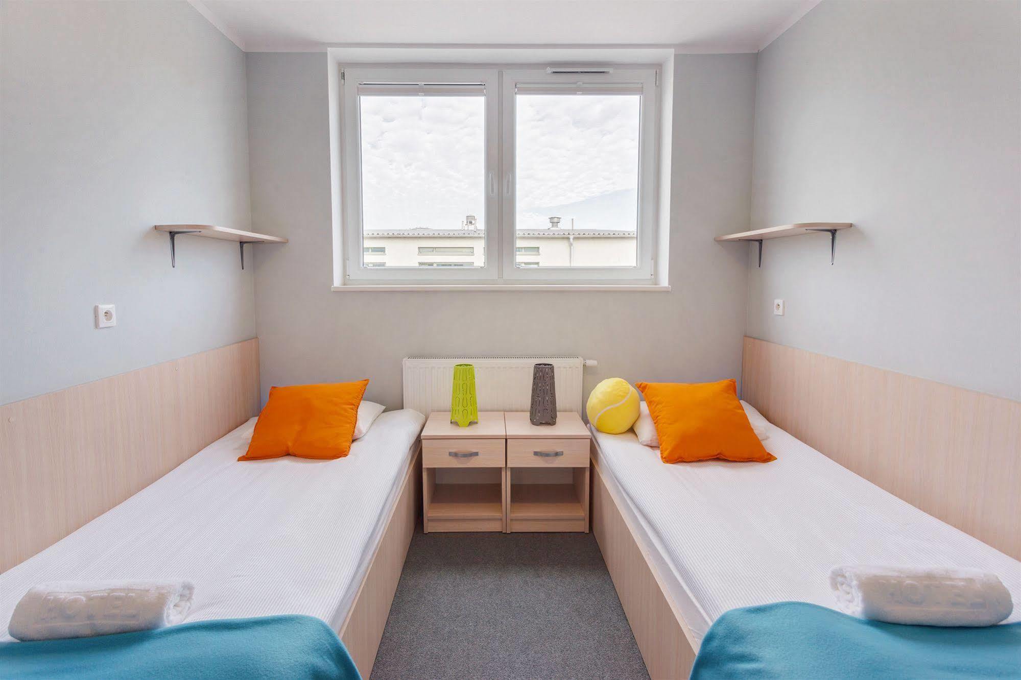 Hostel Rakietka Гданьск Экстерьер фото
